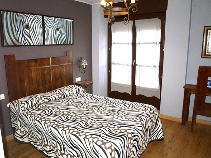 Hotel Plaza Teverga Quảng trường Quảng trường La Plaza Ngoại thất bức ảnh